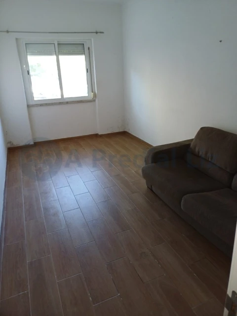 Apartamento T2 para Venda em Laranjeiro e Feijó