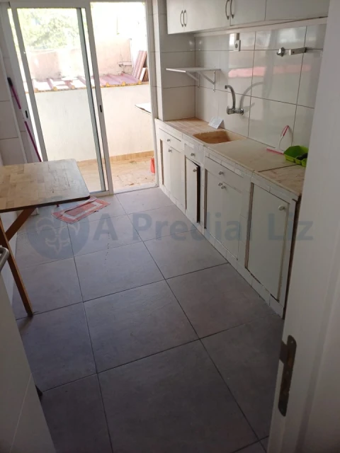 Apartamento T2 para Venda em Laranjeiro e Feijó