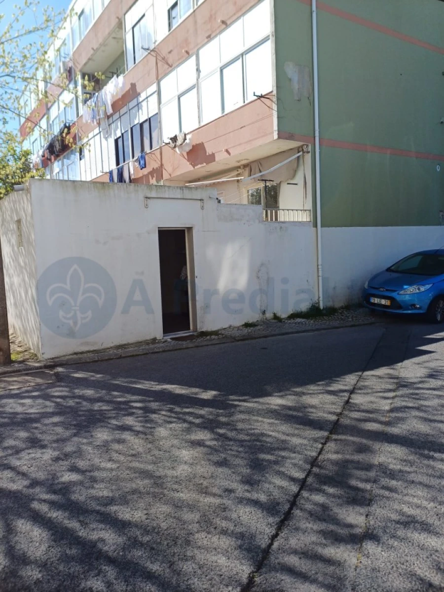 Apartamento T2 para Venda em Laranjeiro e Feijó Foto 9
