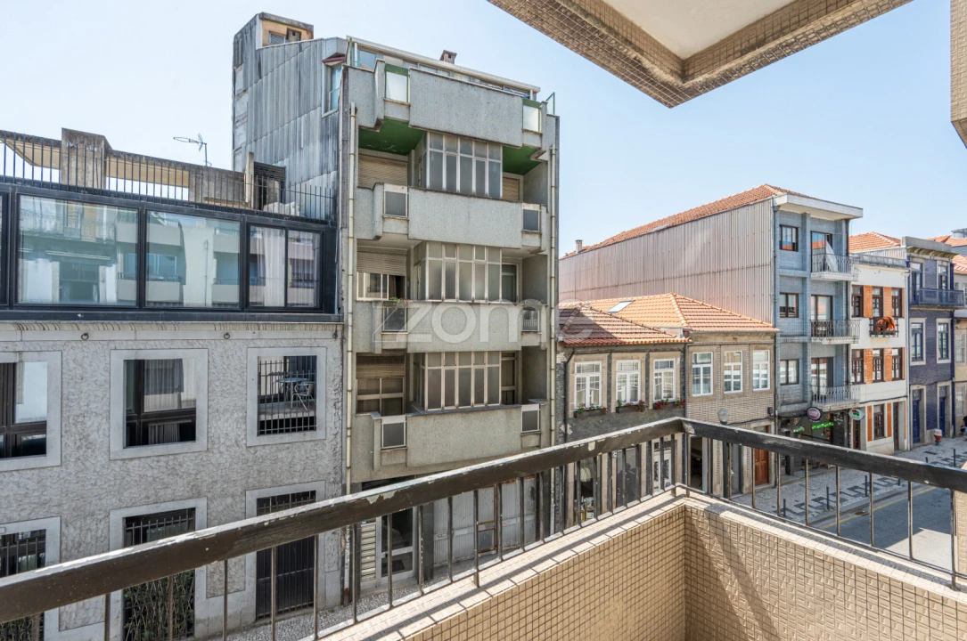 Apartamento T2 para Venda em Cedofeita, Santo Ildefonso, Sé, Miragaia, São Nicolau e Vitória Foto 5