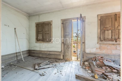 Moradia T4 para Venda em Selho (São Jorge)
