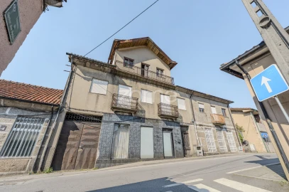 Moradia T4 para Venda em Selho (São Jorge)