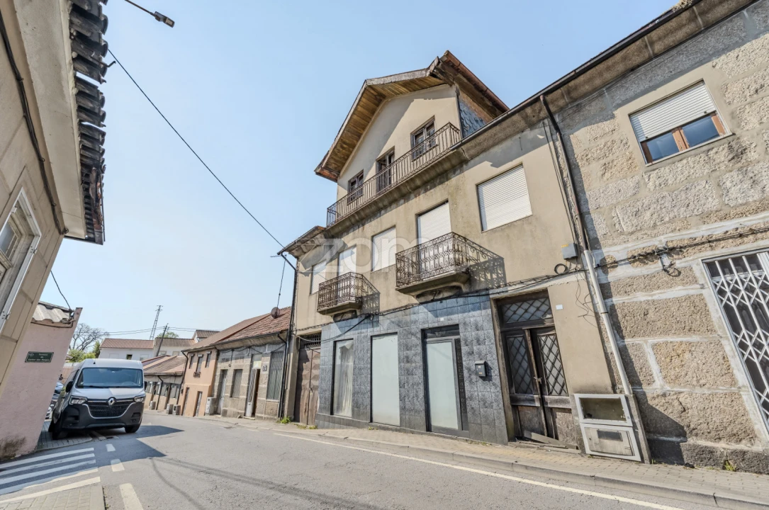 Moradia T4 para Venda em Selho (São Jorge) Foto 3