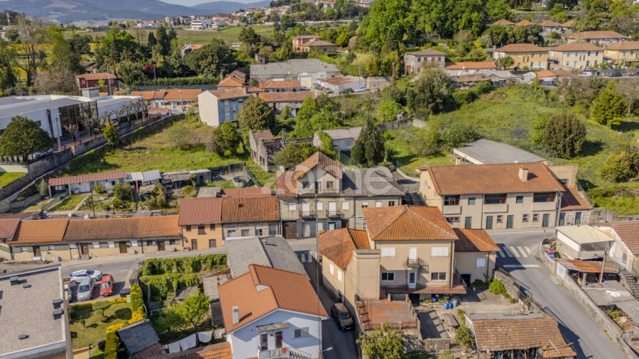 Moradia T4 para Venda em Selho (São Jorge)