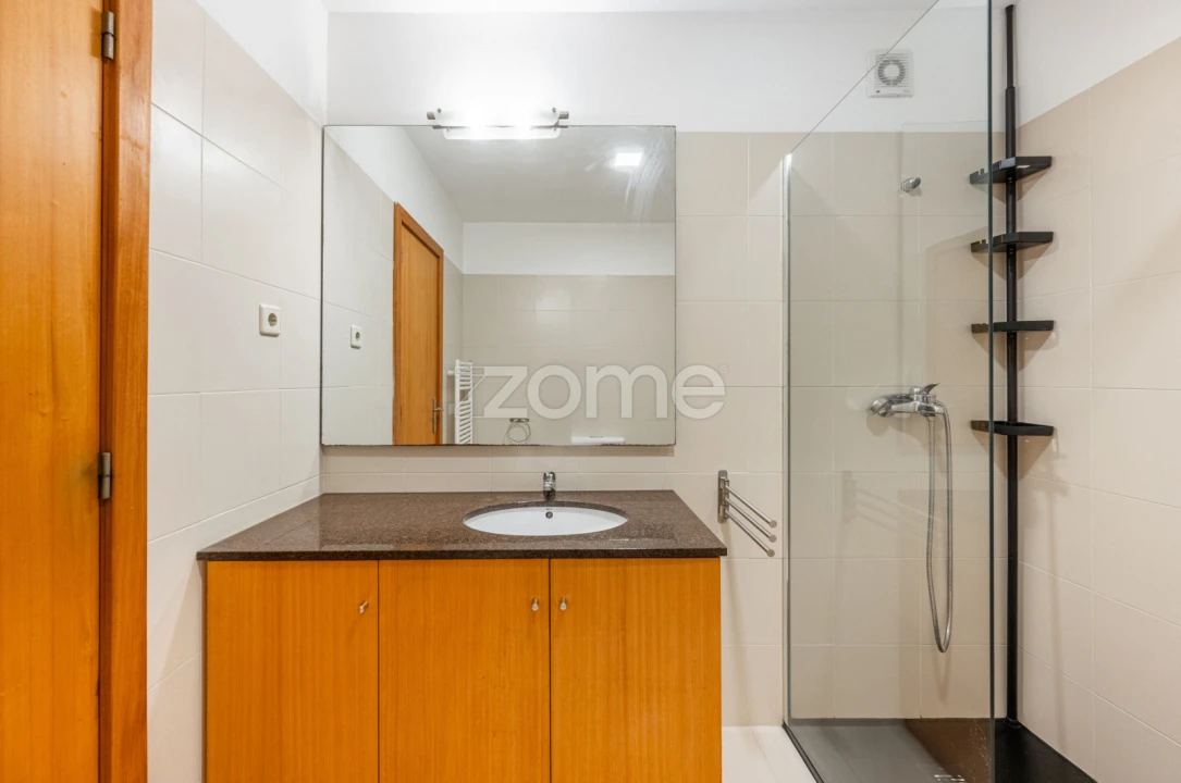 Apartamento T3 para Arrendamento em São Mamede de Infesta e Senhora da Hora Foto 6