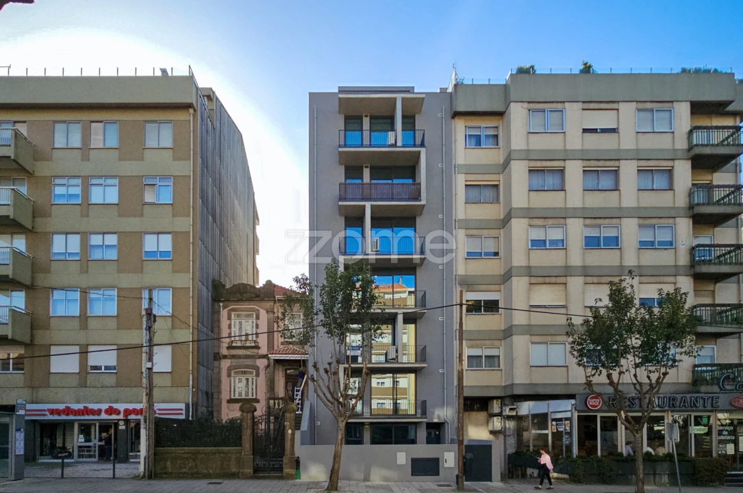 Apartamento T1 para Venda em Ramalde Foto 3