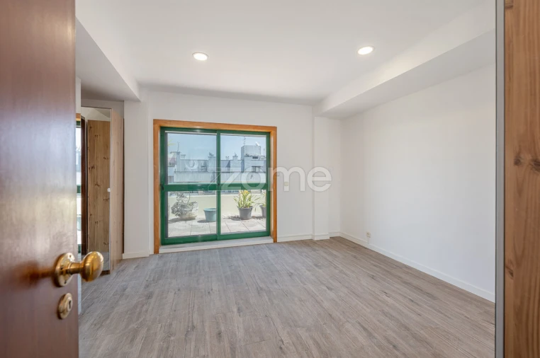 Apartamento T3 para Arrendamento em Aguas Santas Foto 17