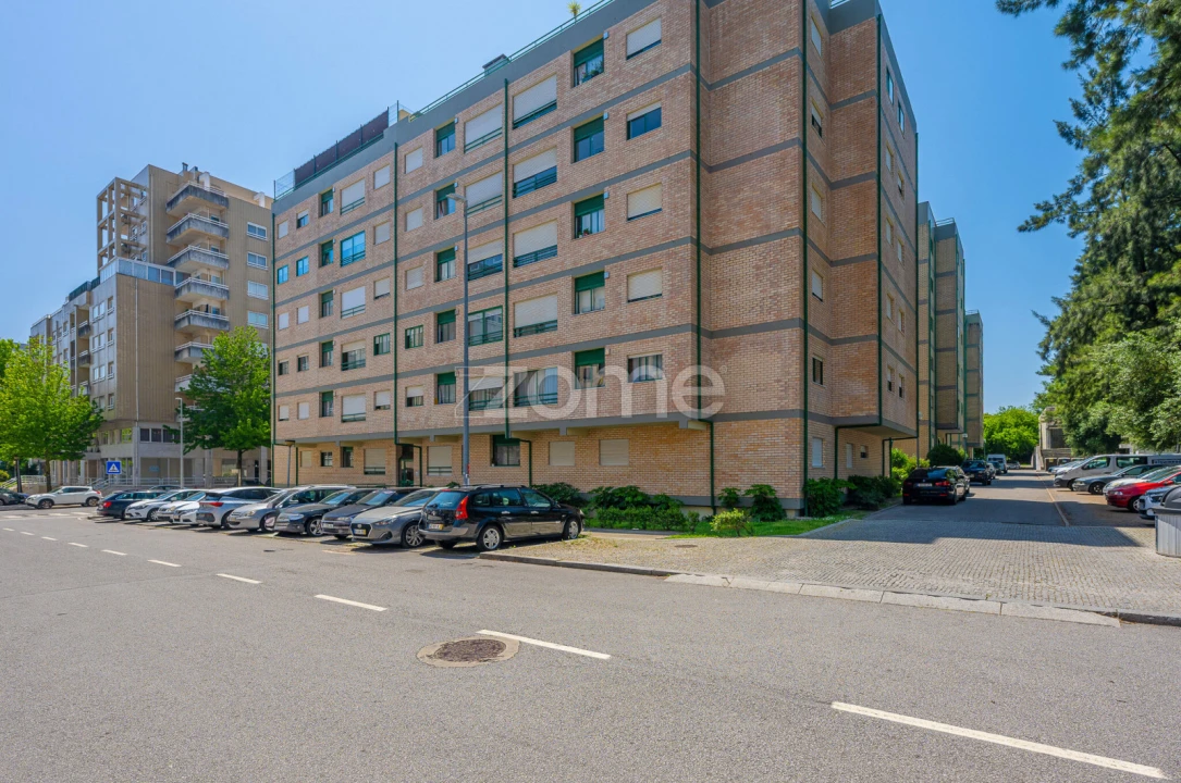 Apartamento T3 para Arrendamento em Aguas Santas Foto 2