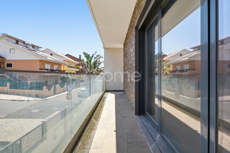 Moradia T4 para Venda em São Domingos de Rana Foto 30