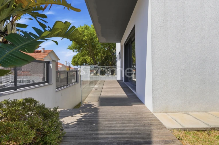 Moradia T4 para Venda em São Domingos de Rana Foto 35