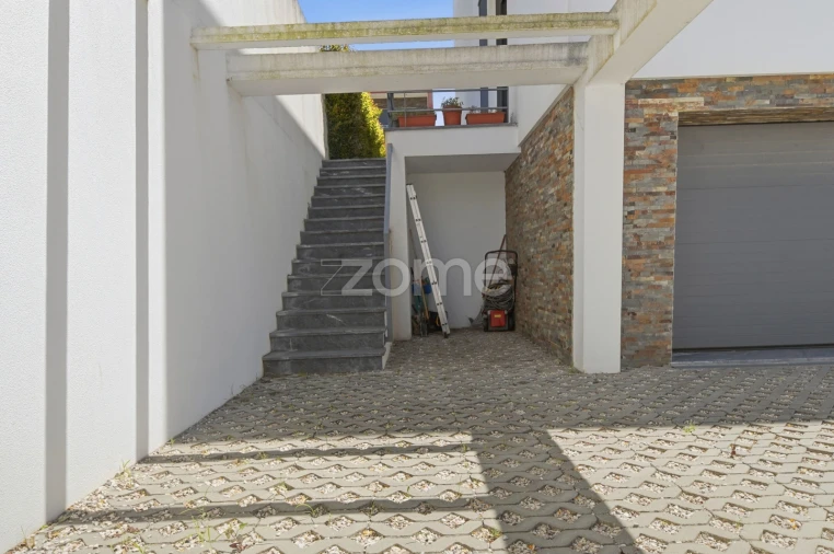 Moradia T4 para Venda em São Domingos de Rana Foto 37