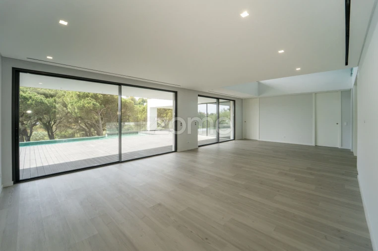Moradia T6 para Venda em Alcabideche Foto 4
