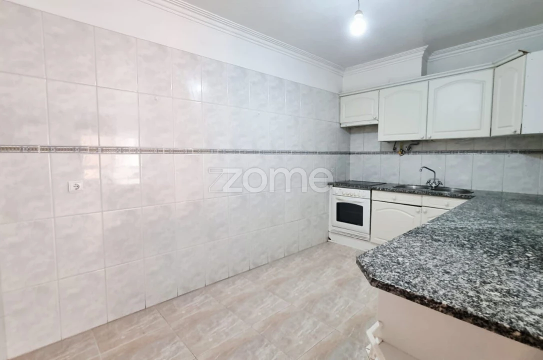 Apartamento T2 para Venda em Algueirão-Mem Martins Foto 8