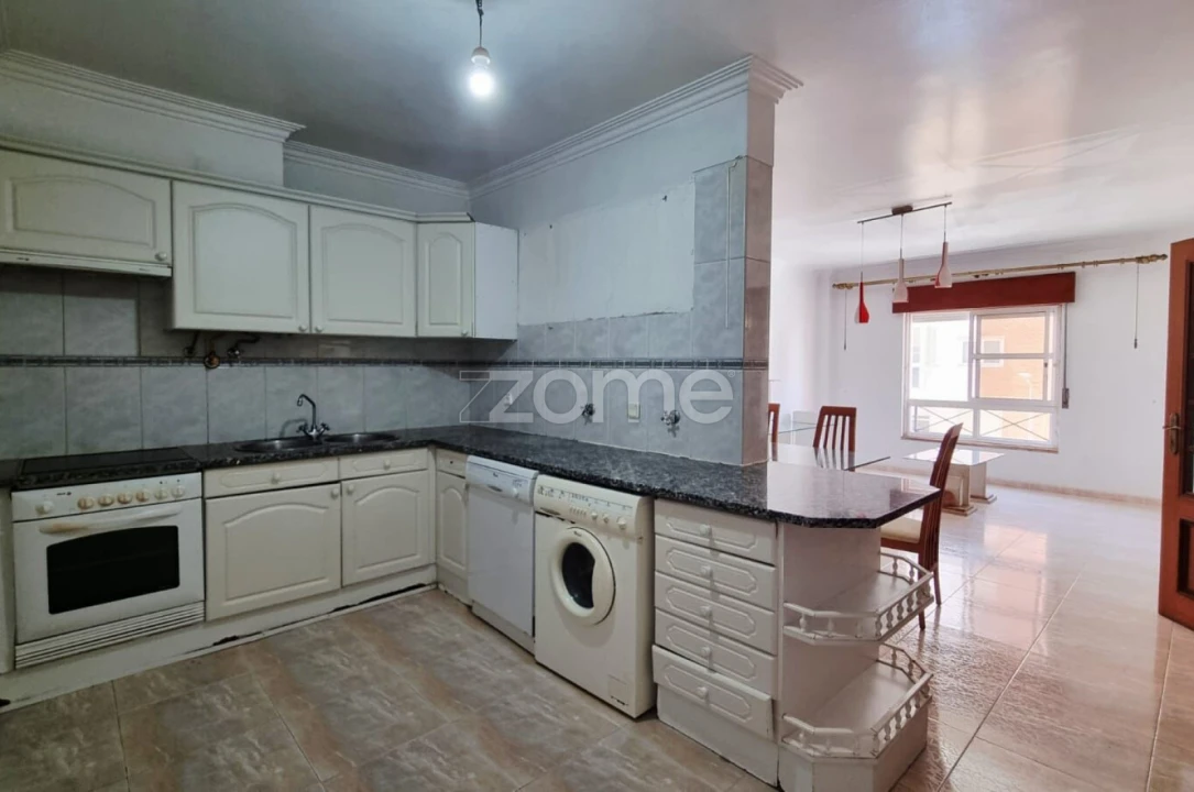 Apartamento T2 para Venda em Algueirão-Mem Martins Foto 7