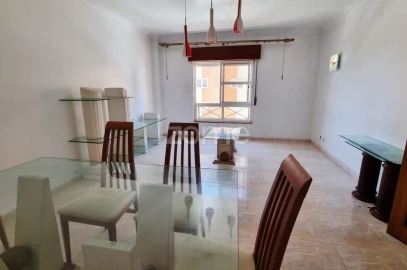 Apartamento T2 para Venda em Algueirão-Mem Martins