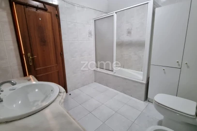 Apartamento T2 para Venda em Algueirão-Mem Martins