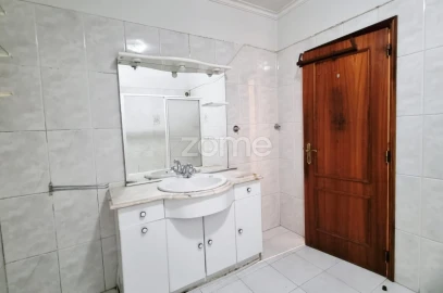 Apartamento T2 para Venda em Algueirão-Mem Martins