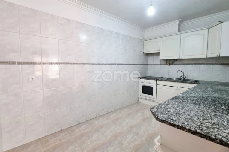Apartamento T2 para Venda em Algueirão-Mem Martins Foto 8