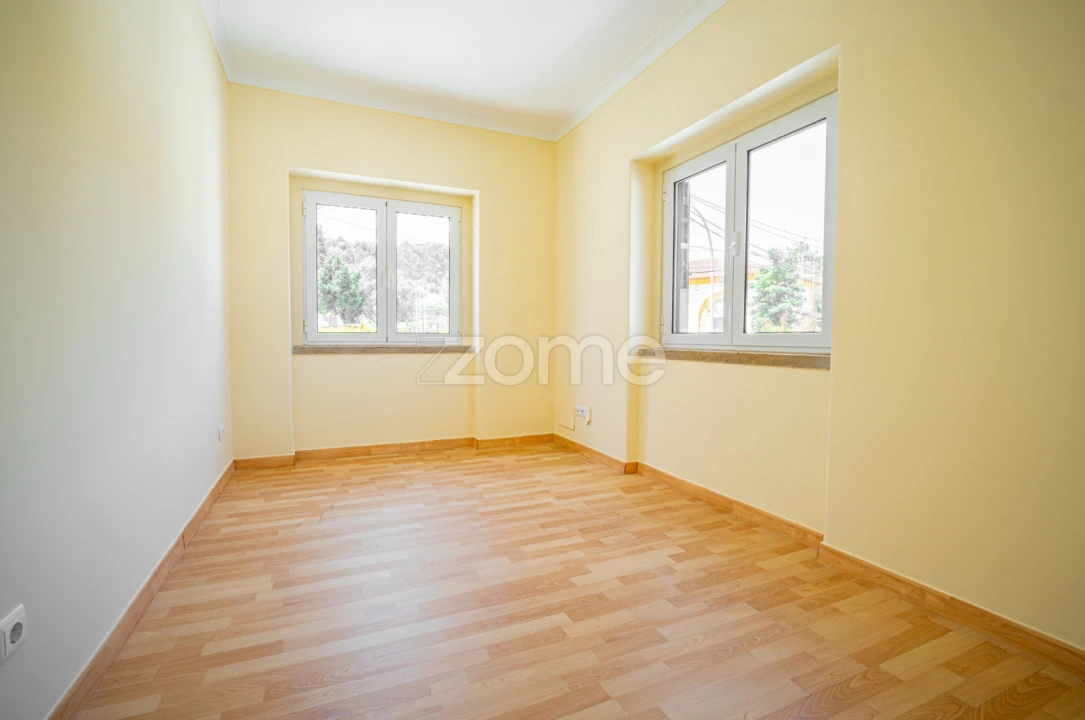 Apartamento T3 para Arrendamento em Carnaxide e Queijas Foto 6