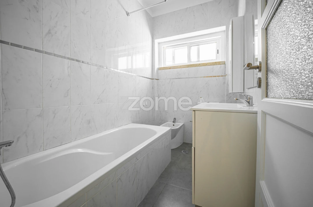 Apartamento T3 para Arrendamento em Carnaxide e Queijas Foto 13