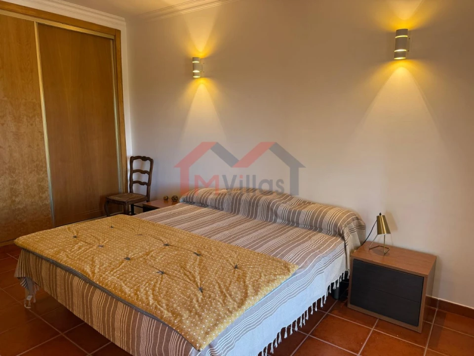 Moradia T2 para Venda em Almancil Foto 12