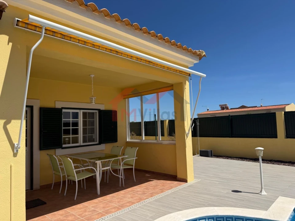 Moradia T2 para Venda em Almancil Foto 17