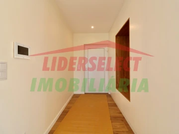 Moradia T4 para Venda em Silveira