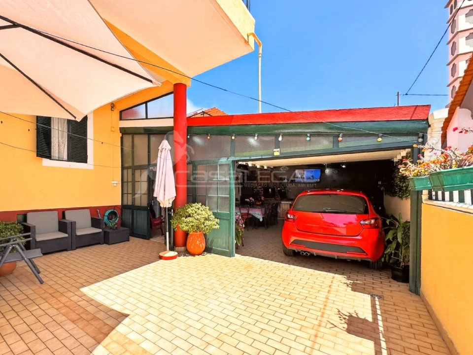 Moradia T2 para Venda em São Roque Foto 3