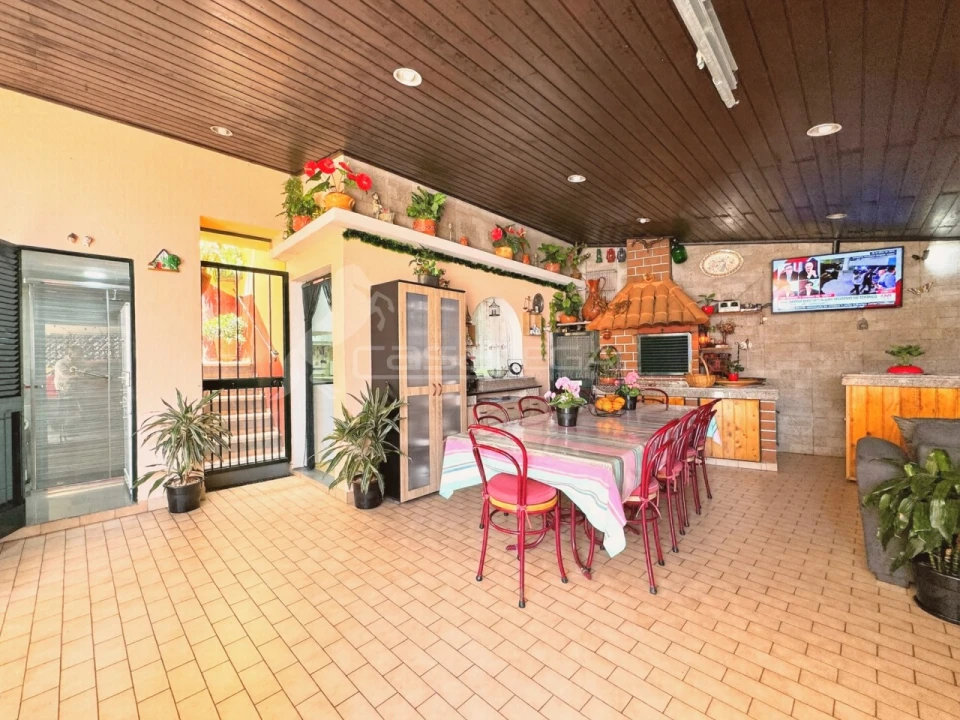 Moradia T2 para Venda em São Roque Foto 5