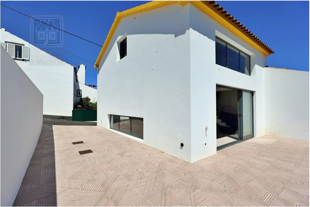 Moradia T1 para Venda em Santana Foto 2