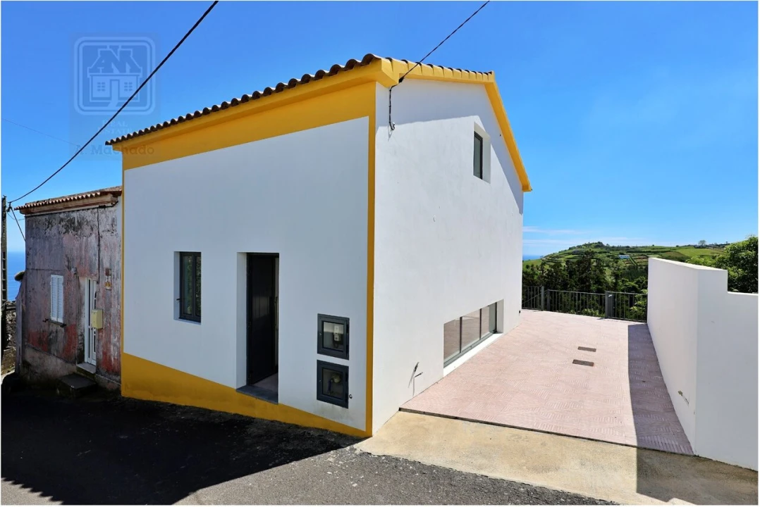 Moradia T1 para Venda em Santana Foto 4