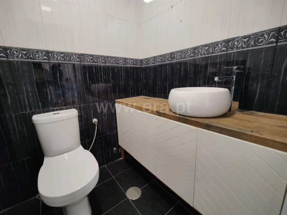 Apartamento T3 para Venda em Oliveira do Douro Foto 16