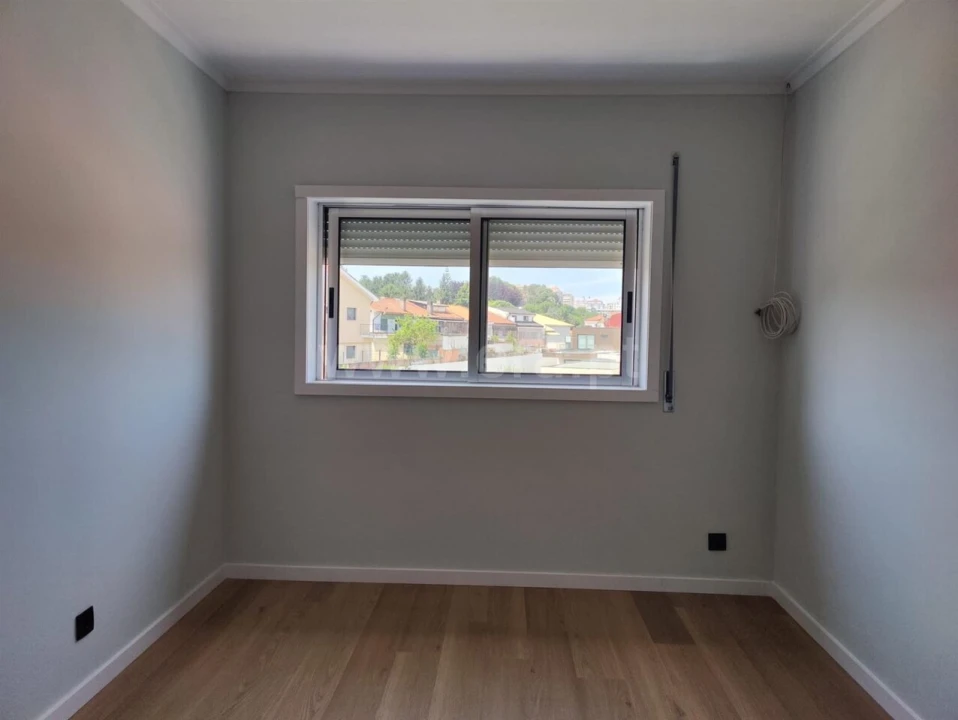 Apartamento T3 para Venda em Oliveira do Douro Foto 7