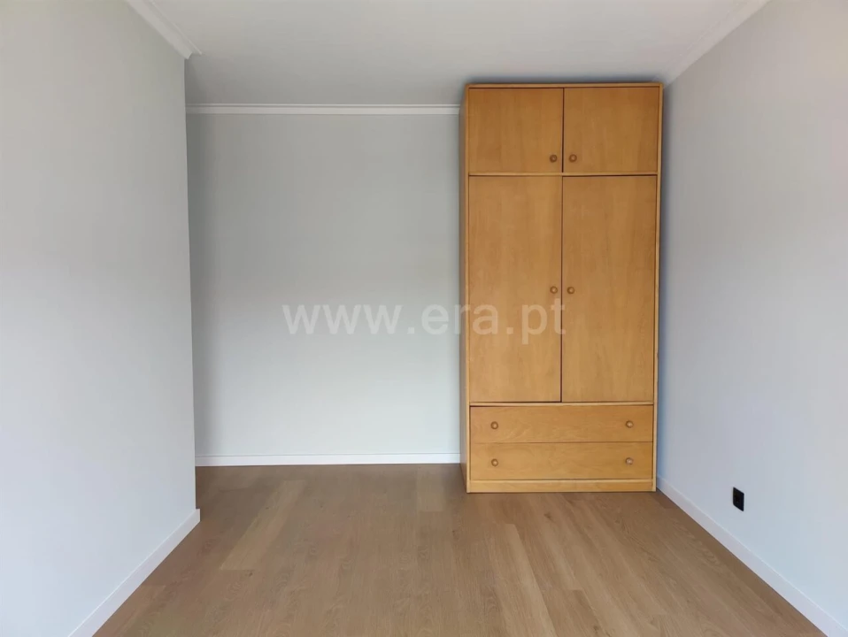 Apartamento T3 para Venda em Oliveira do Douro Foto 11