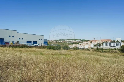 Armazém para Venda em São Domingos de Rana