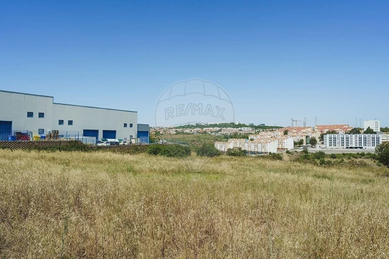 Armazém para Venda em São Domingos de Rana Foto 10