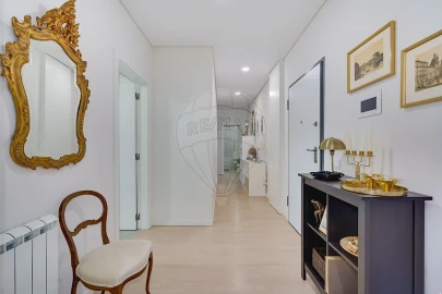 Apartamento T2 para Venda em Venteira