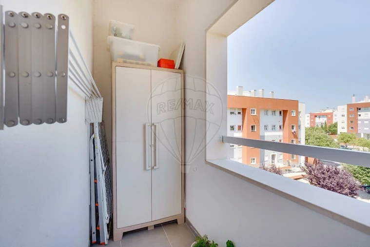 Apartamento T2 para Venda em Venteira Foto 10