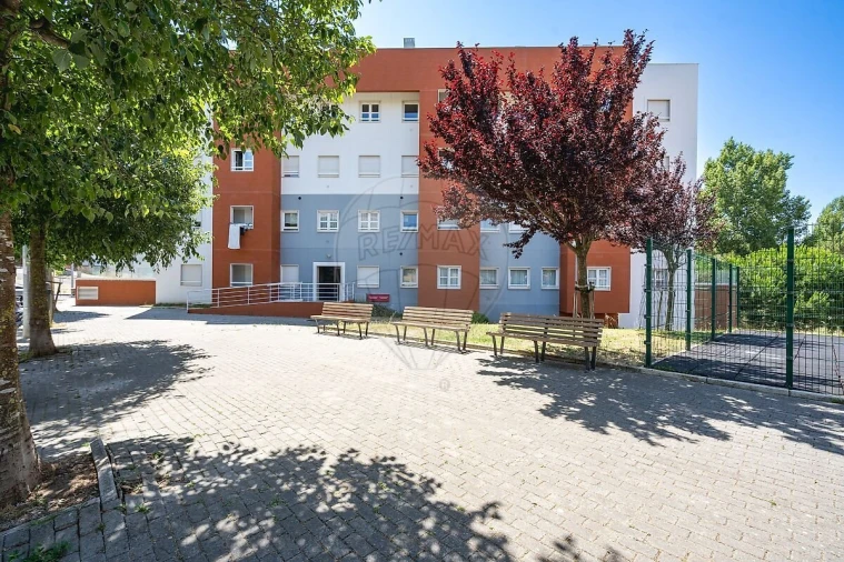 Apartamento T2 para Venda em Venteira Foto 24