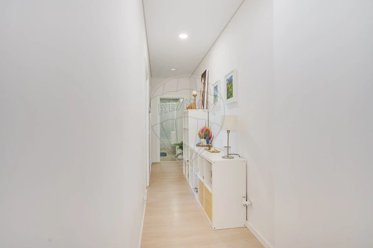 Apartamento T2 para Venda em Venteira Foto 11