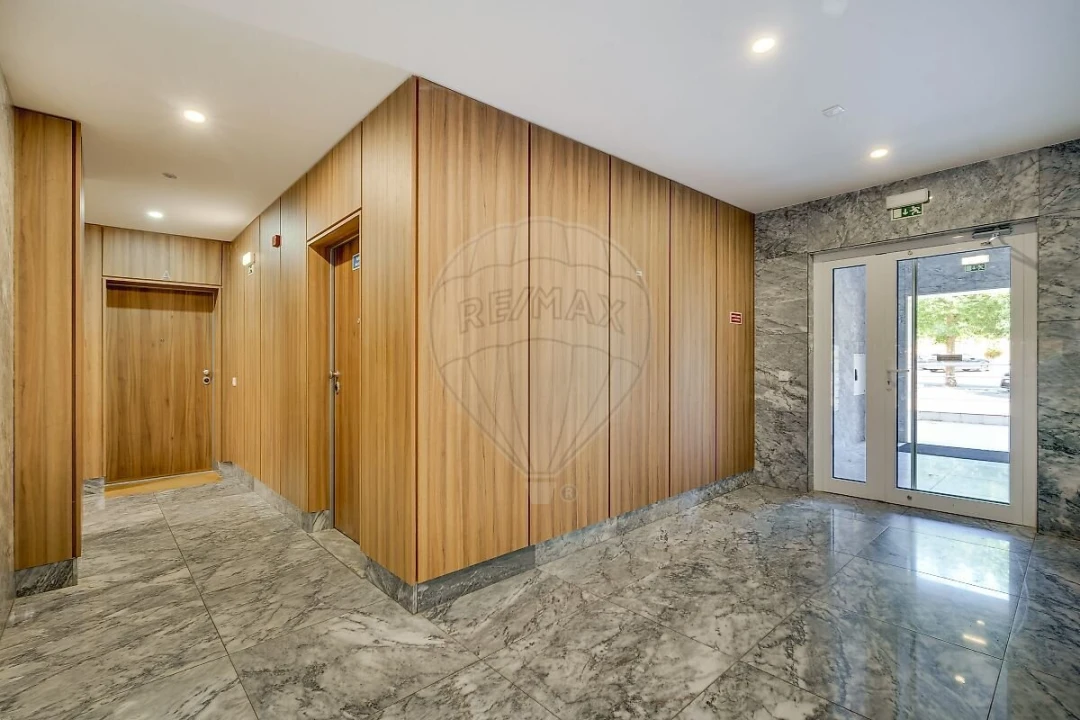 Apartamento T2 para Venda em Venteira Foto 23
