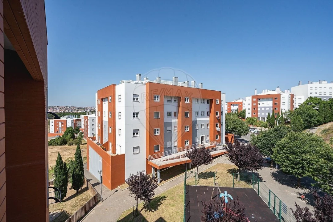 Apartamento T2 para Venda em Venteira Foto 28