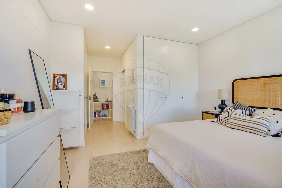Apartamento T2 para Venda em Venteira Foto 16