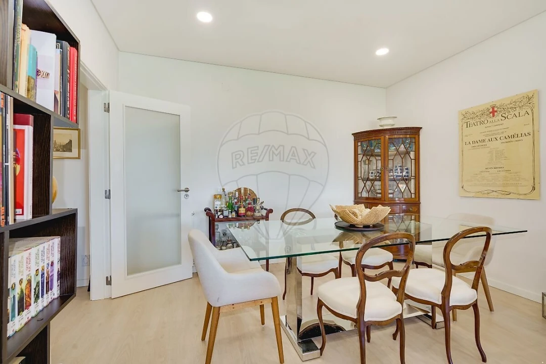 Apartamento T2 para Venda em Venteira Foto 3