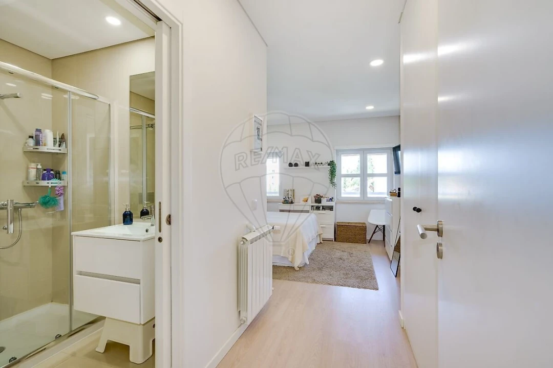 Apartamento T2 para Venda em Venteira Foto 13