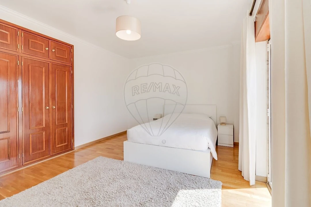 Apartamento T2 para Venda em São Domingos de Rana Foto 19