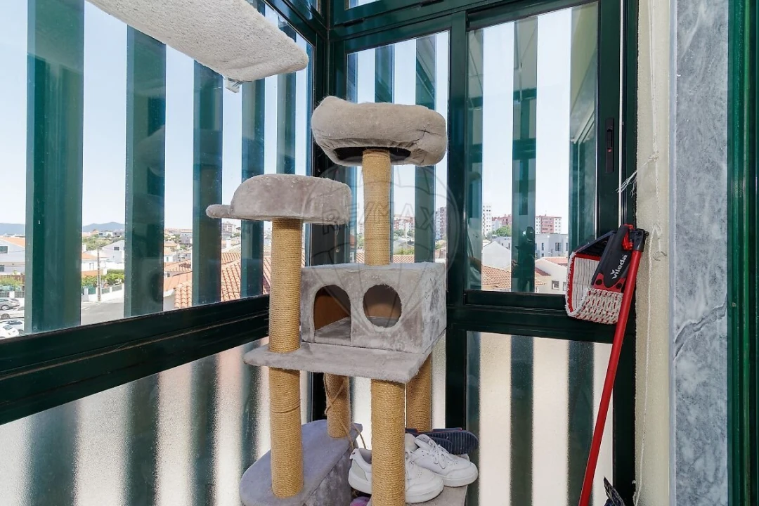 Apartamento T2 para Venda em São Domingos de Rana Foto 11