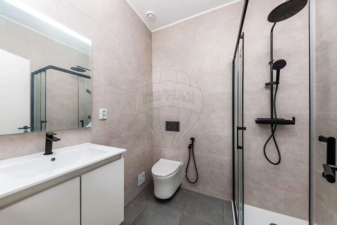 Apartamento T2 para Venda em Beato Foto 14