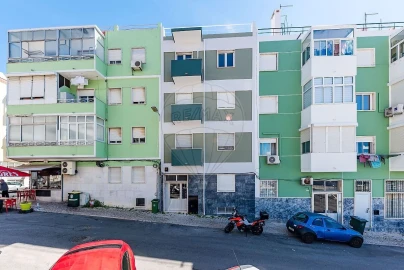 Apartamento T2 para Venda em Beato