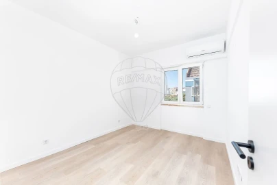 Apartamento T2 para Venda em Beato